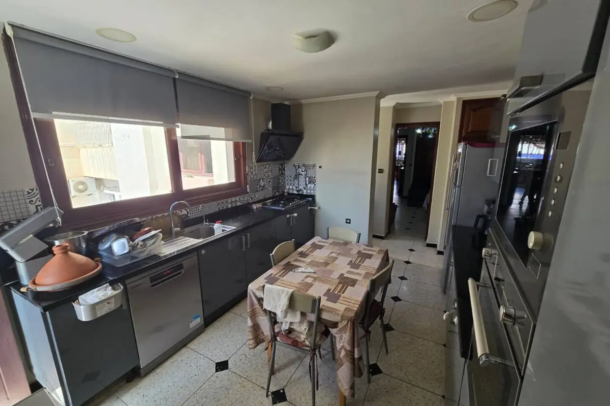 Appartement 4 chambres, première main — Bourgogne, Casablanca