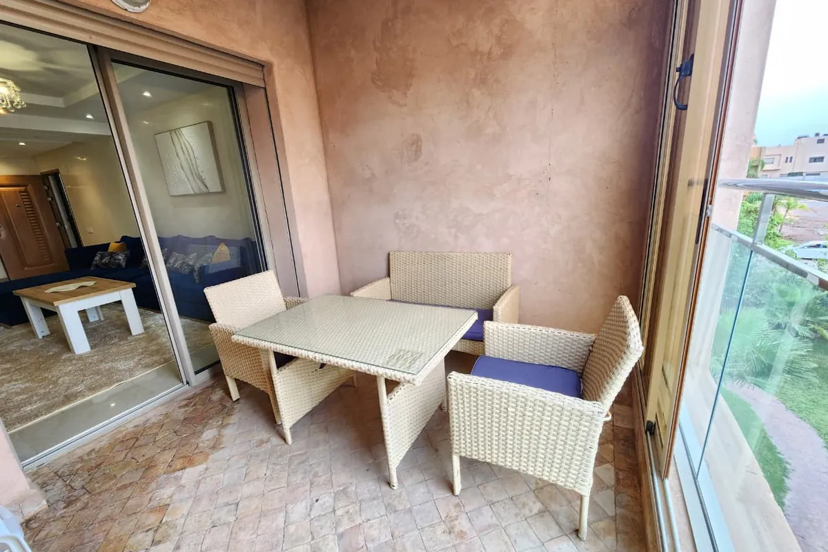 À louer — Appartement haut standing meublé 92 m² avec terrasse, Agdal