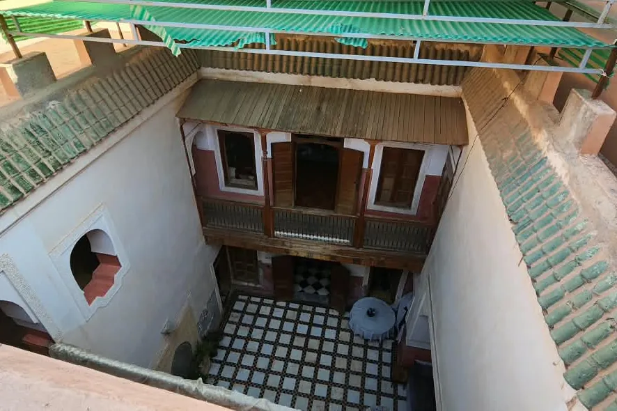 Riad à rénover, 150 m² avec terrasse — Laksour, Médina
