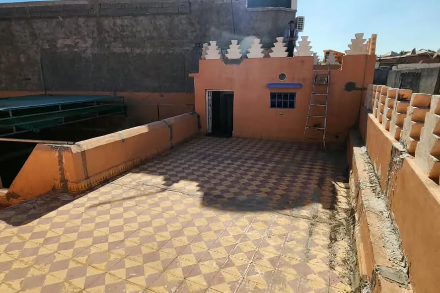 Riad à rénover, 150 m² avec terrasse — Laksour, Médina