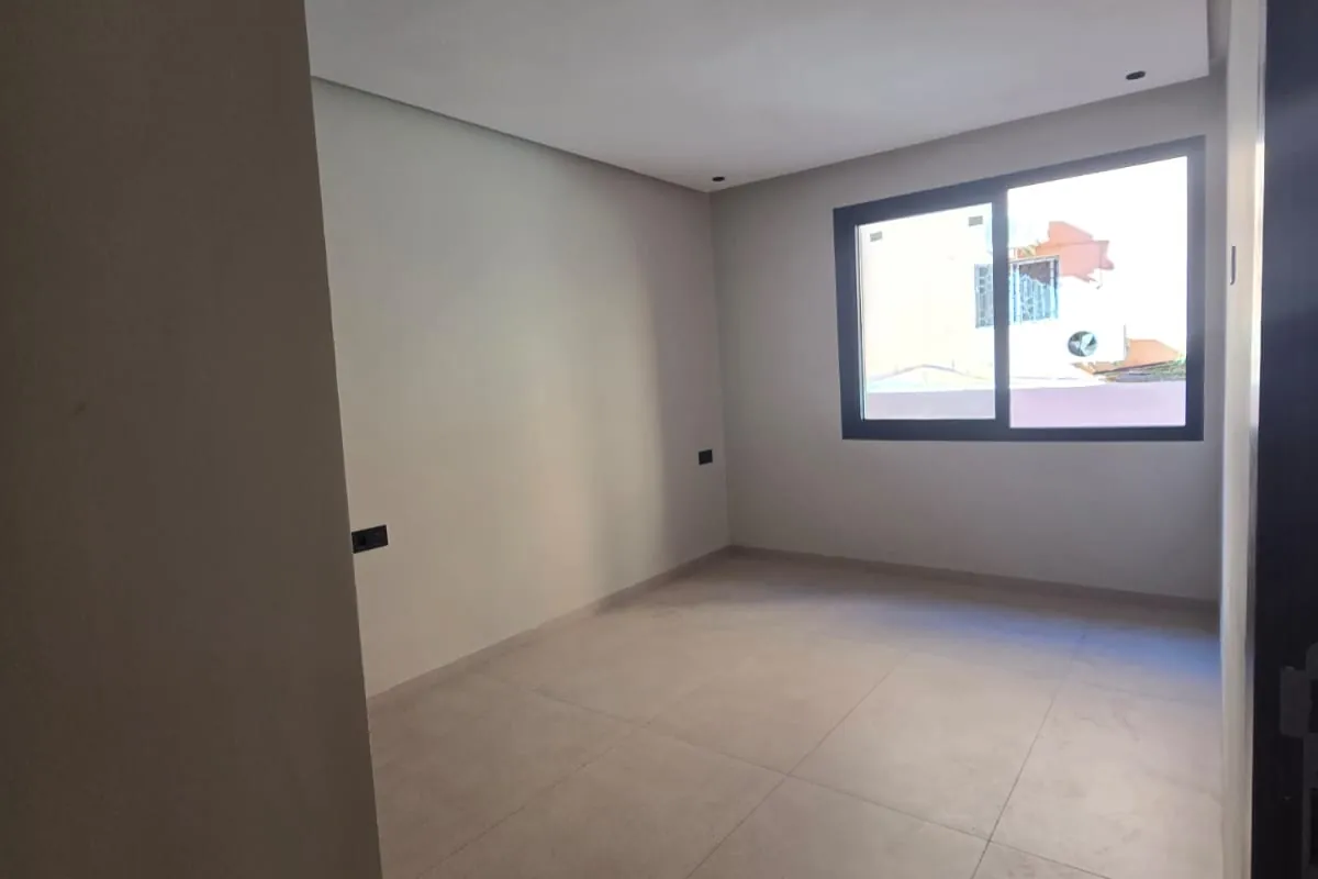 Duplex neuf 3 chambres avec cour privée — Guéliz